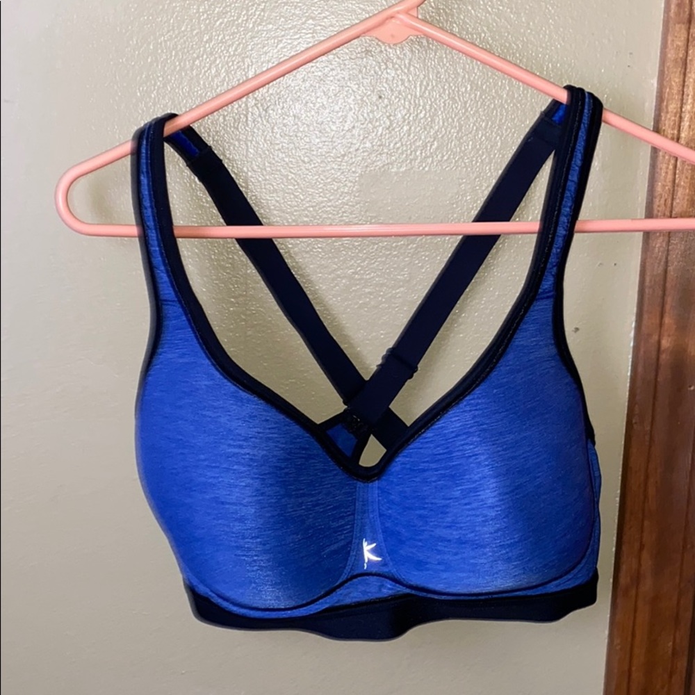 Sports bra